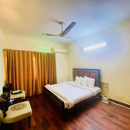 Mulberry Guest House F-10 Islamabad Esterno foto